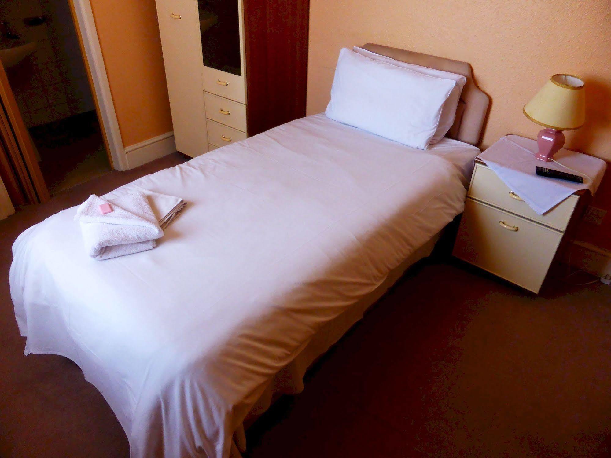 Hotel Dinara Birmingham Dış mekan fotoğraf